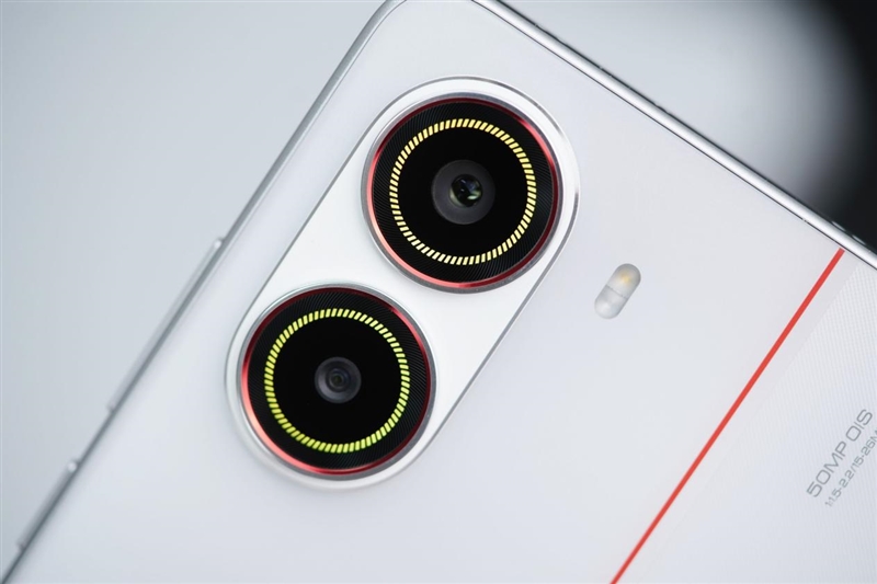 首发天玑8400-Ultra！REDMI Turbo 4全面评测：为年轻人量身打造的性能小钢炮  第7张