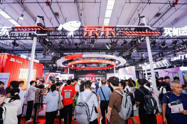 京东智能机器人产业加速计划，百亿投入助推行业飞跃发展