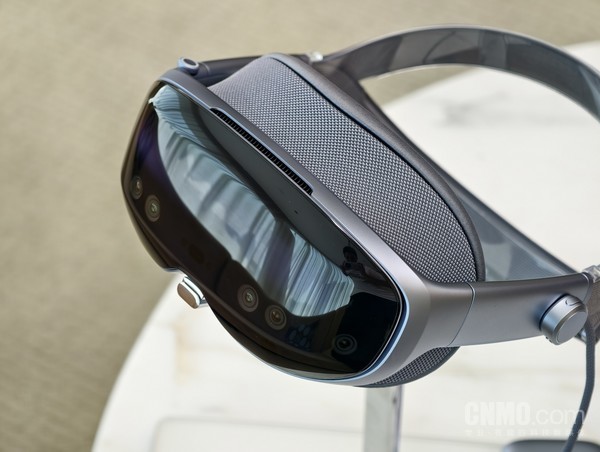 vivo Vision探索版，轻巧机身下的勇敢视界初探