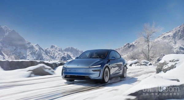 特斯拉Model Y L全面对比，更Long，也更具生活感