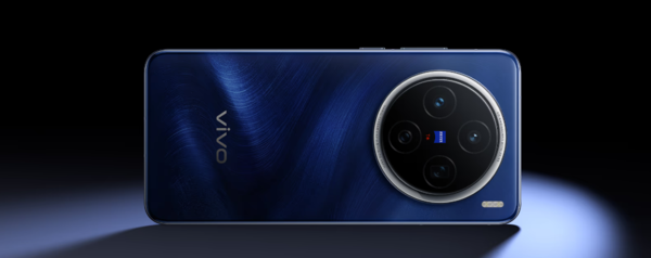 vivo X300系列搭载天玑9500，跑分破400万分，韩伯啸引领技术革新