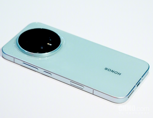 国产手机性能逆袭，安卓旗舰跑分超越iPhone 17系列