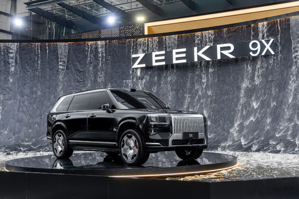 极氪9X，全球加速最快混动SUV，顶配售价60万