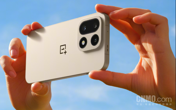 一加15配置汇总 LUMO影像+7300mAh电池 猜猜价格？