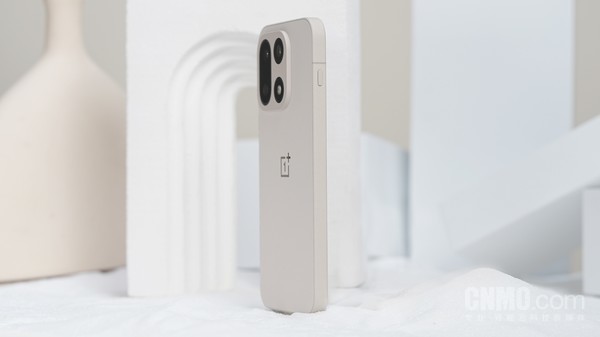 一加 15评测:这是一台真正为玩家打造的“性能Ultra”  第1张 一加 15评测:这是一台真正为玩家打造的“性能Ultra”  第1张