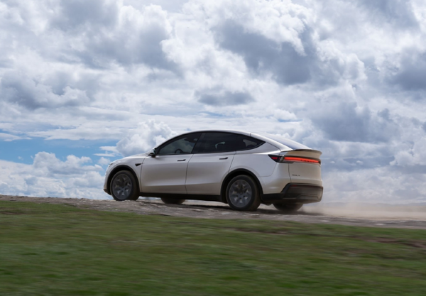 特斯拉中国11月批发销量达86700辆 同比增长20%