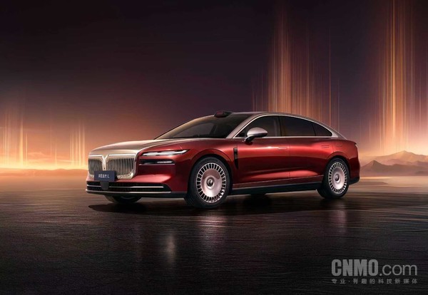 岚图卢放：豪华轿车需&ldquo;悦己&rdquo;与&ldquo;悦人&rdquo; 追光L二者兼顾