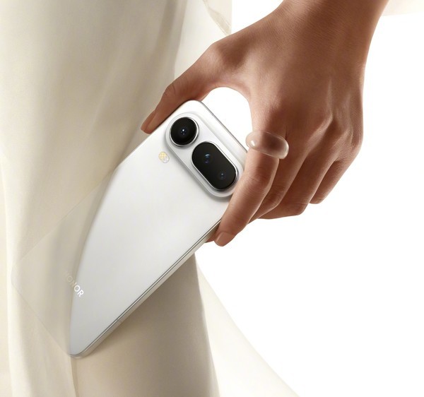 荣耀李坤谈真Air手机：只有轻薄 没有完整体验 不叫Air