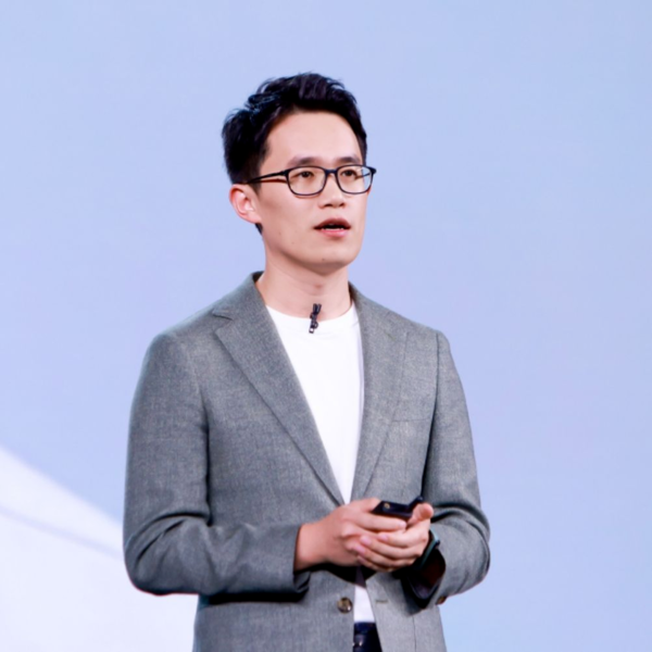 王腾建议手机厂商不发新机 应开发好手机版OpenClaw