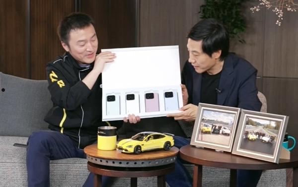 全网第一次！雷军展示小米15全部配色：超40款可选  第6张