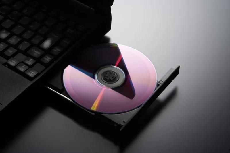 DVD早被淘汰为何还有人回收旧光盘  第1张