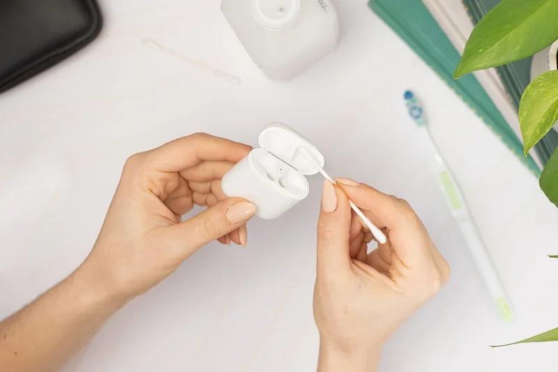 如何深度清理AirPods  第1张